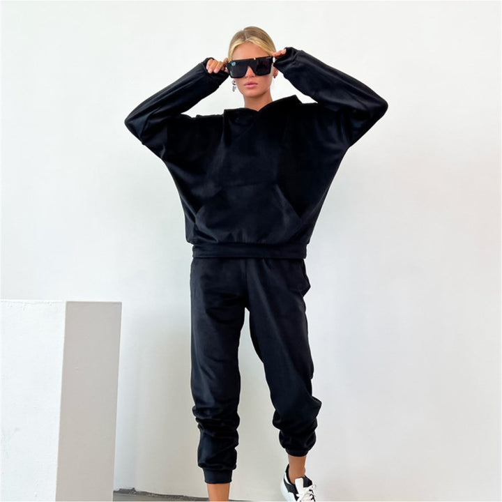 Kvinnors bekväma velour sweatshirt set med huva och elastisk midja Mirla-Eva Jonsson
