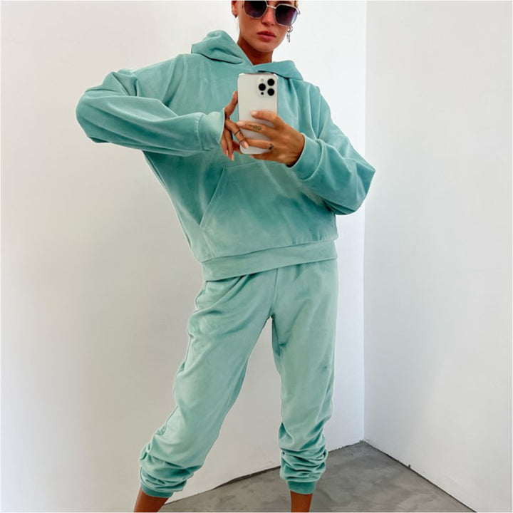 Kvinnors bekväma velour sweatshirt set med huva och elastisk midja Mirla-Eva Jonsson