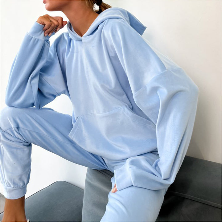Kvinnors bekväma velour sweatshirt set med huva och elastisk midja Mirla-Eva Jonsson
