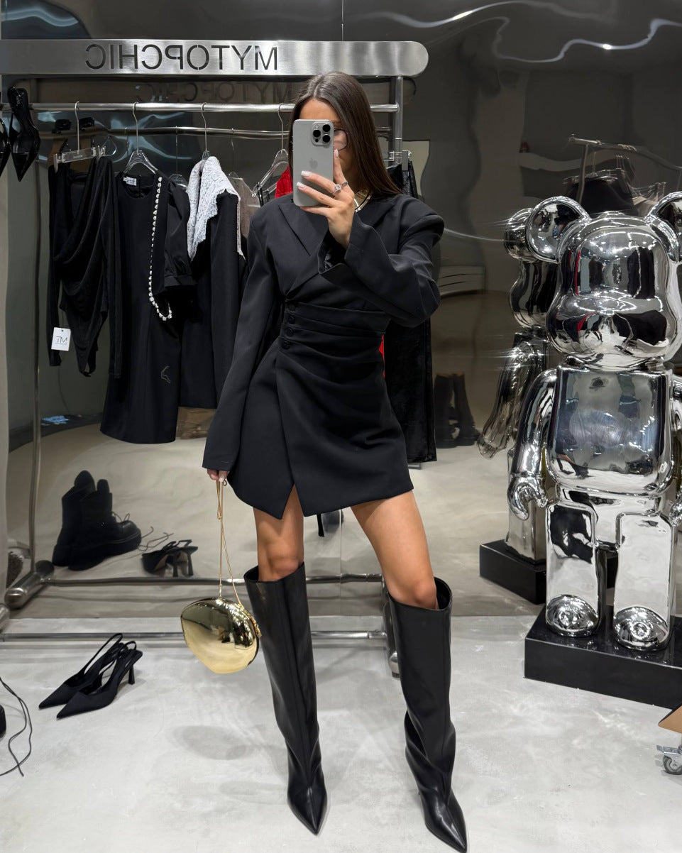 Kvinnors blazer klänning med asymmetrisk skärning och skräddarsydd silhuett Mirla-Eva Jonsson