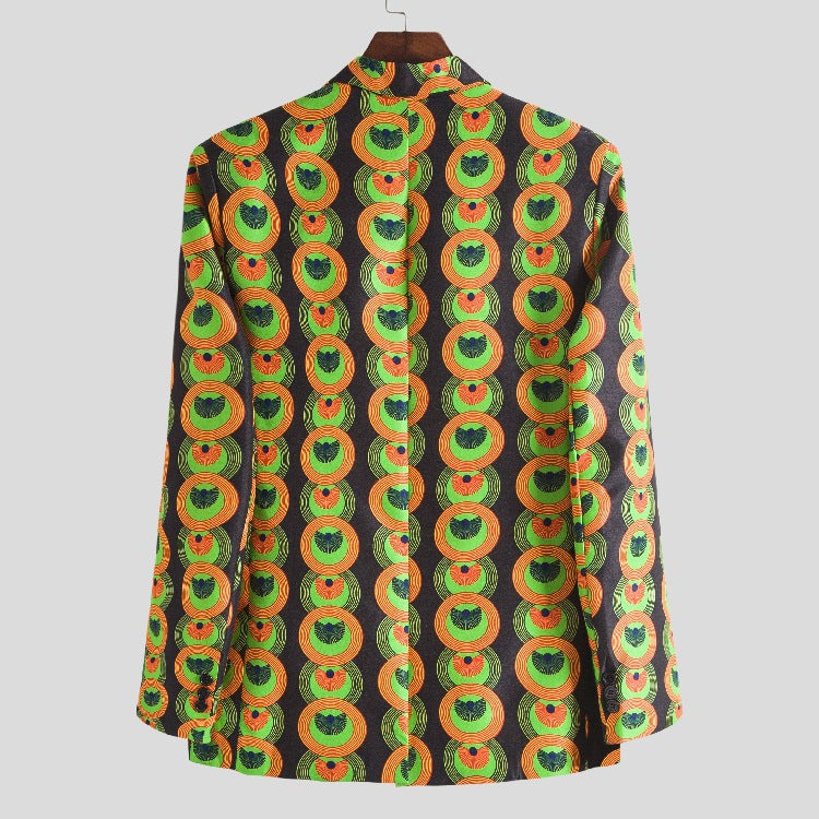 Kvinnors blazer med färggåande afrikansk mönster och modern skärning Mirla-Eva Jonsson