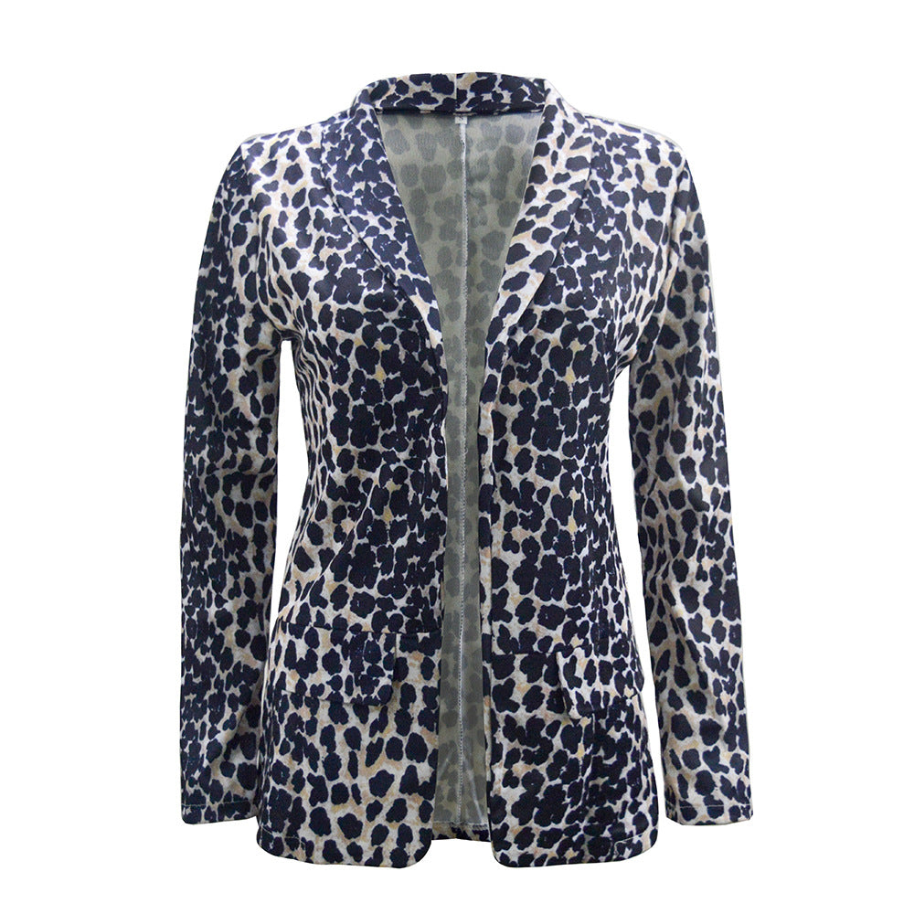 Kvinnors blazer med stiligt ormsmönster och elegant snitt-Eva Jonsson