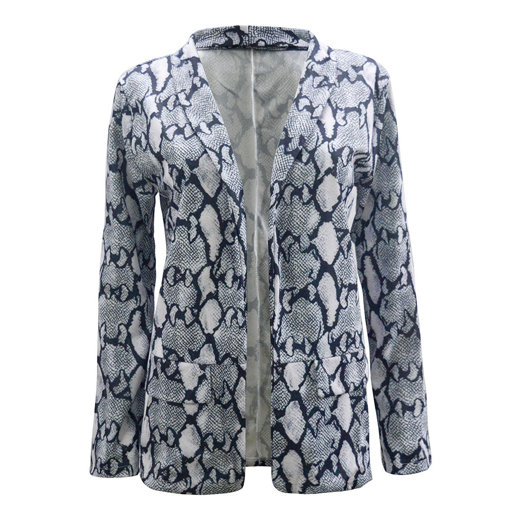 Kvinnors blazer med stiligt ormsmönster och elegant snitt-Eva Jonsson