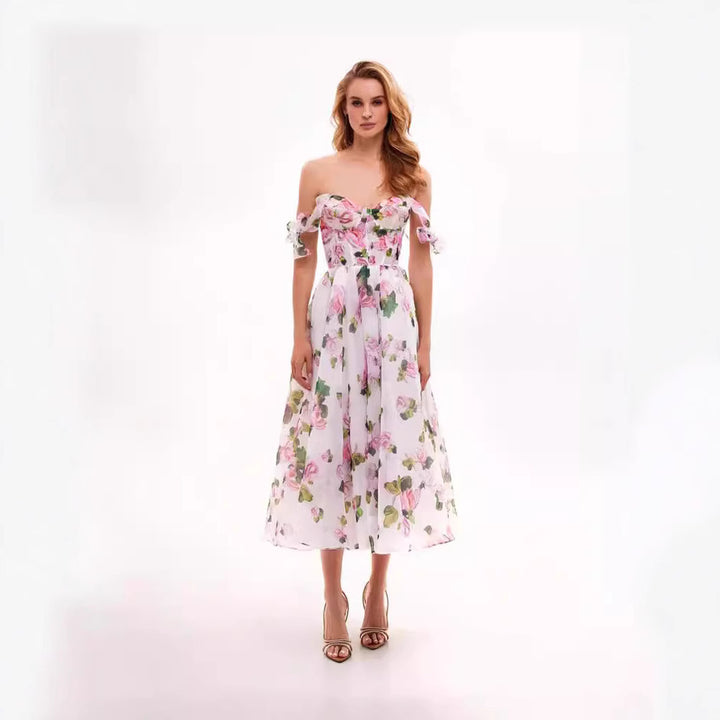 Kvinnors blommig klänning med off-the-shoulder design-Eva Jonsson