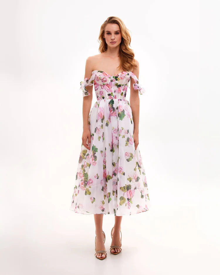 Kvinnors blommig klänning med off-the-shoulder design-Eva Jonsson