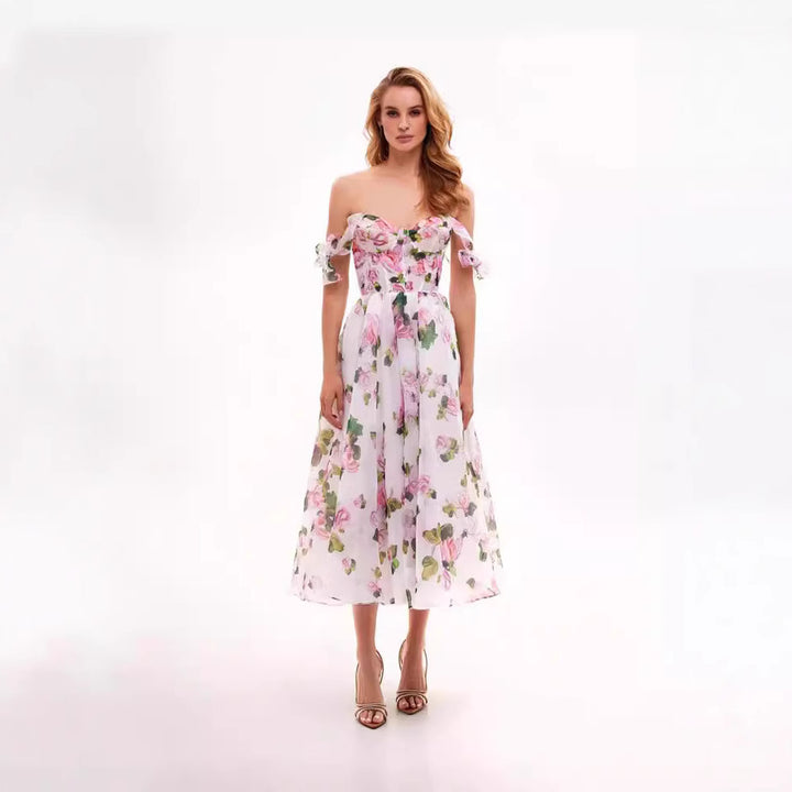 Kvinnors blommig klänning med off-the-shoulder design-Eva Jonsson