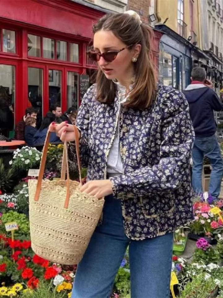 Kvinnors blommönstrad vadderad jacka med praktiska fickor Mirla-Eva Jonsson
