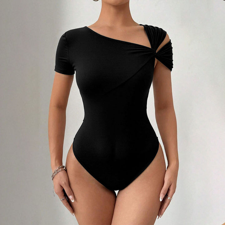 Kvinnors bodysuit med asymmetrisk skärning och drapering Mirla-Eva Jonsson