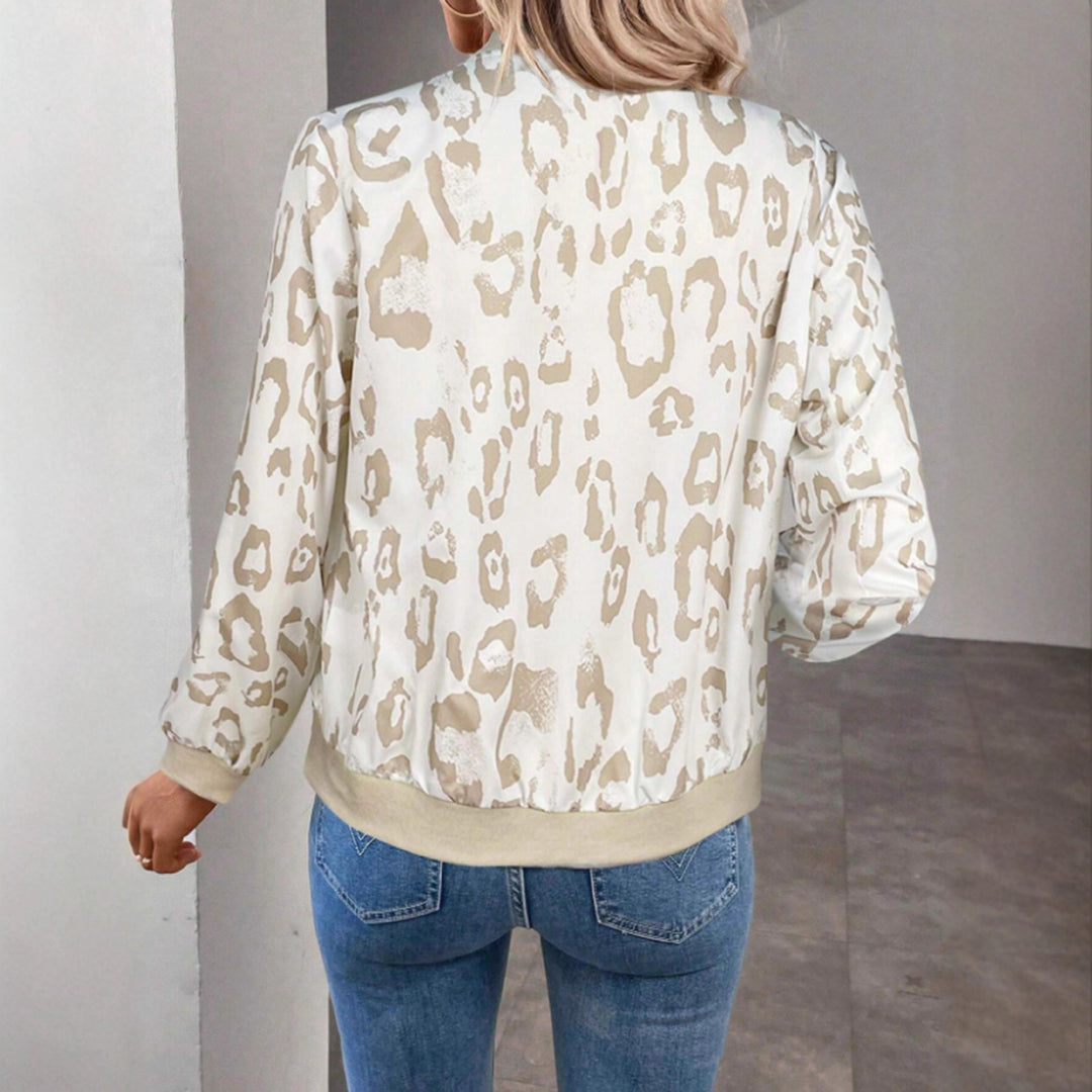 Kvinnors bomberjacka med leopardmönster Mirla-Eva Jonsson