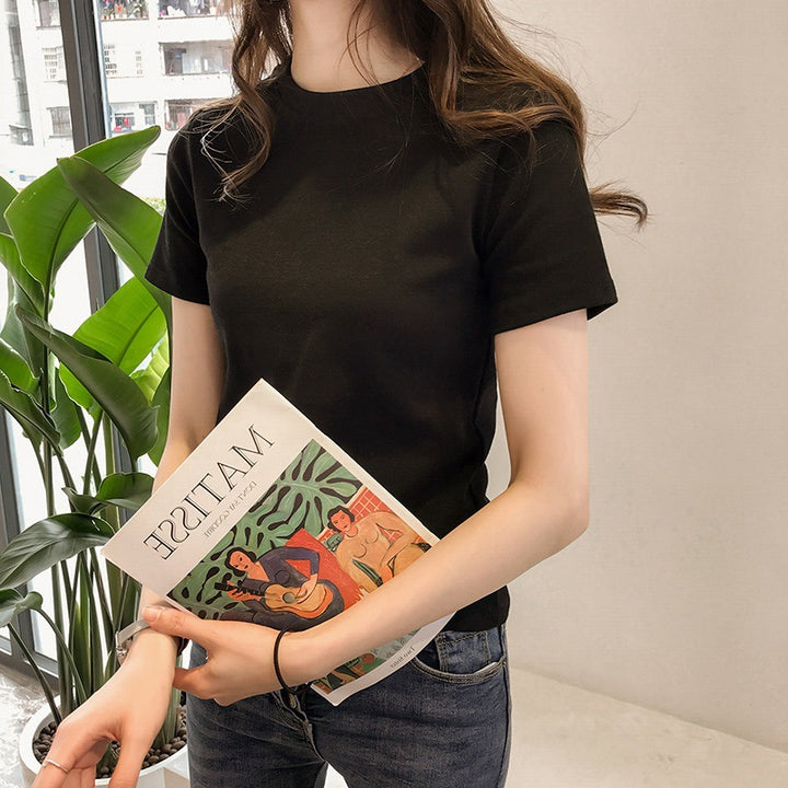Kvinnors bomull T-shirt med modern rund hals och bekväm passform-Eva Jonsson