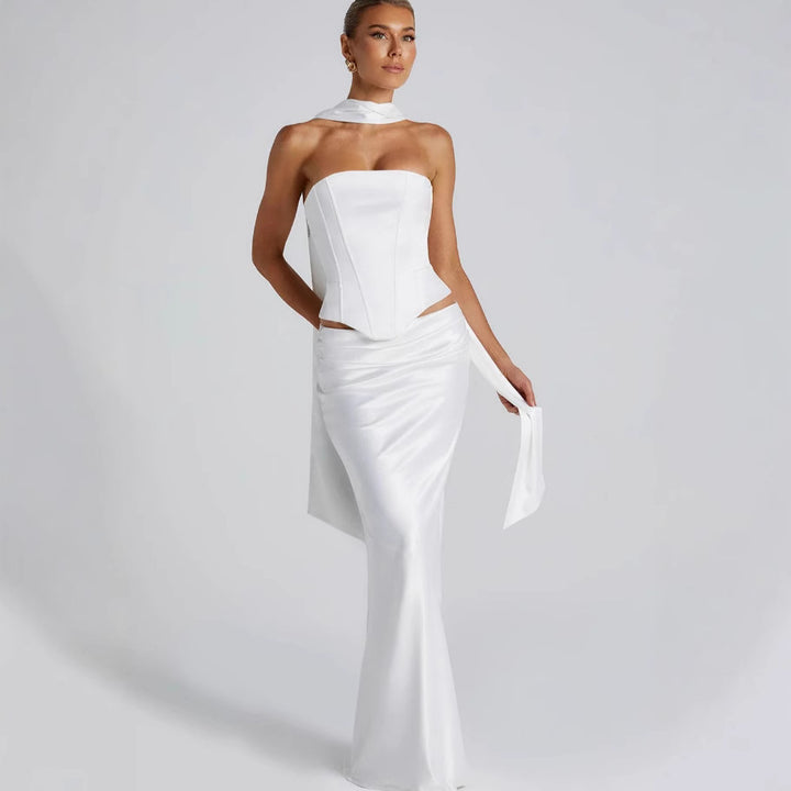 Kvinnors brudklänning med off-shoulder design och elegant midjeband Mirla-Eva Jonsson