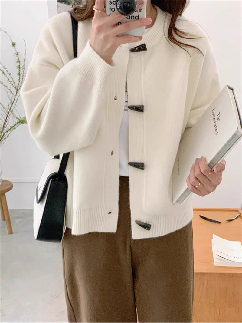 Kvinnors cardigan med eleganta knapppdetaljer Mirla-Eva Jonsson