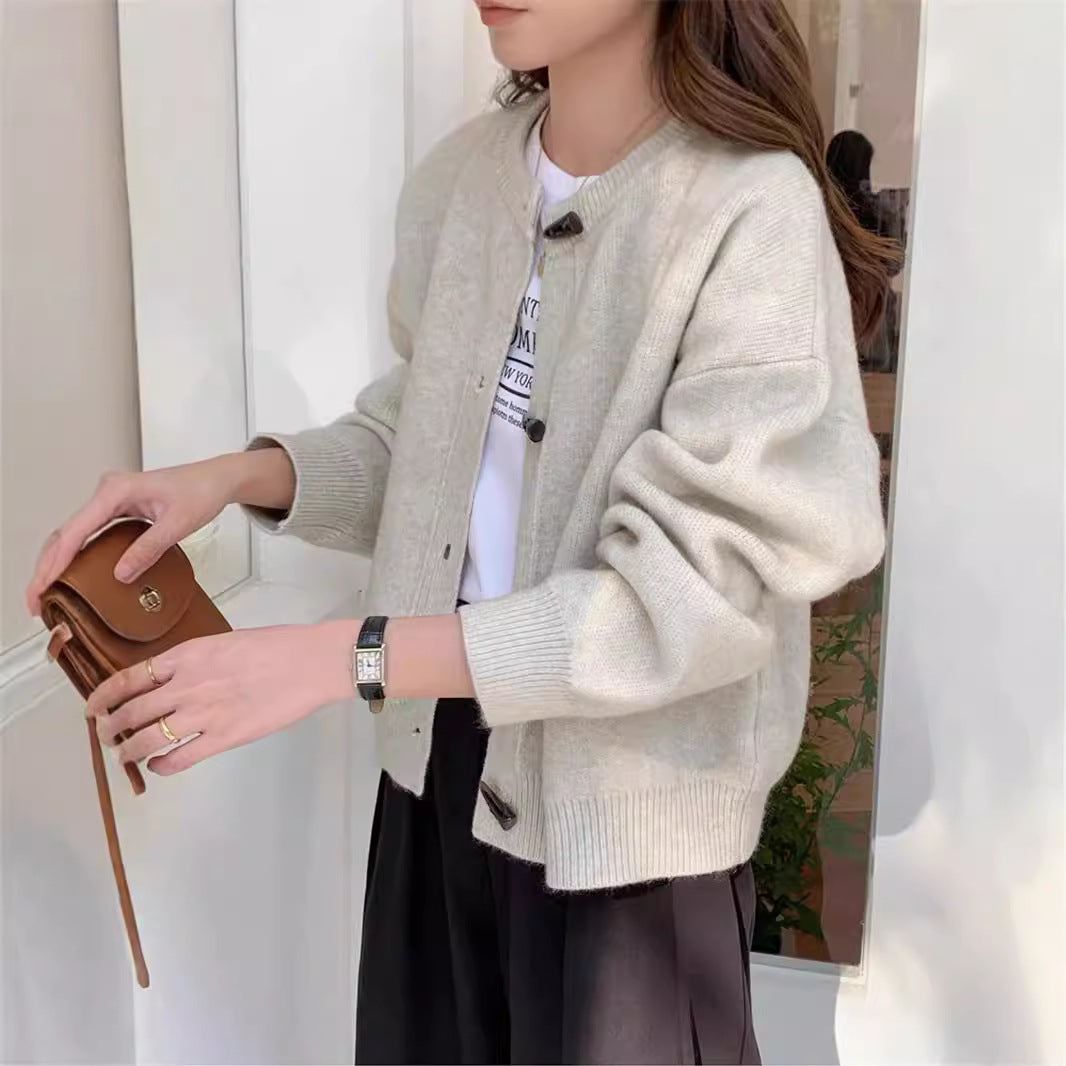 Kvinnors cardigan med eleganta knapppdetaljer Mirla-Eva Jonsson