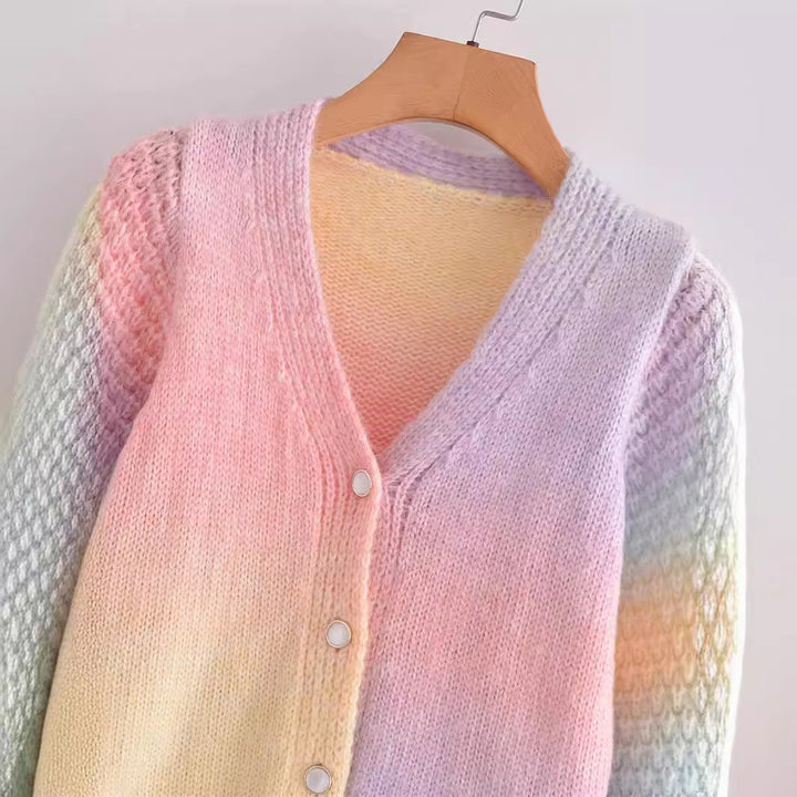Kvinnors cardigan med färgglad gradient och milda övergångar Mirla-Eva Jonsson