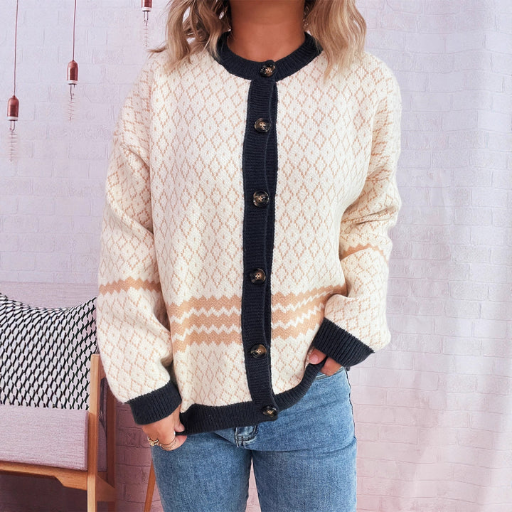 Kvinnors cardigan med geometriskt mönster och eleganta knapputsmyckningar Mirla-Eva Jonsson