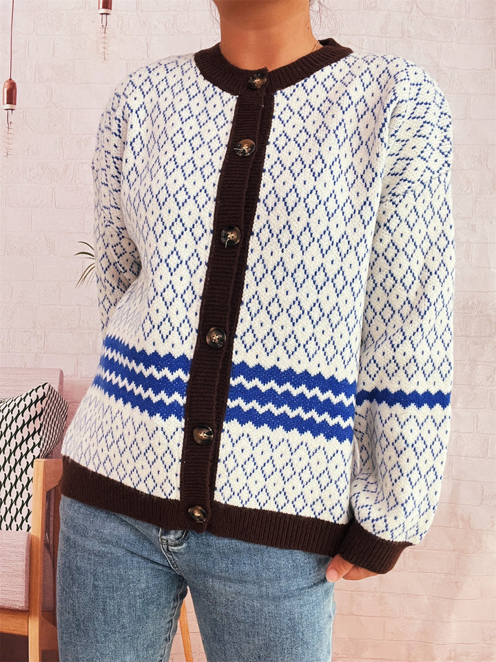 Kvinnors cardigan med geometriskt mönster och eleganta knapputsmyckningar Mirla-Eva Jonsson
