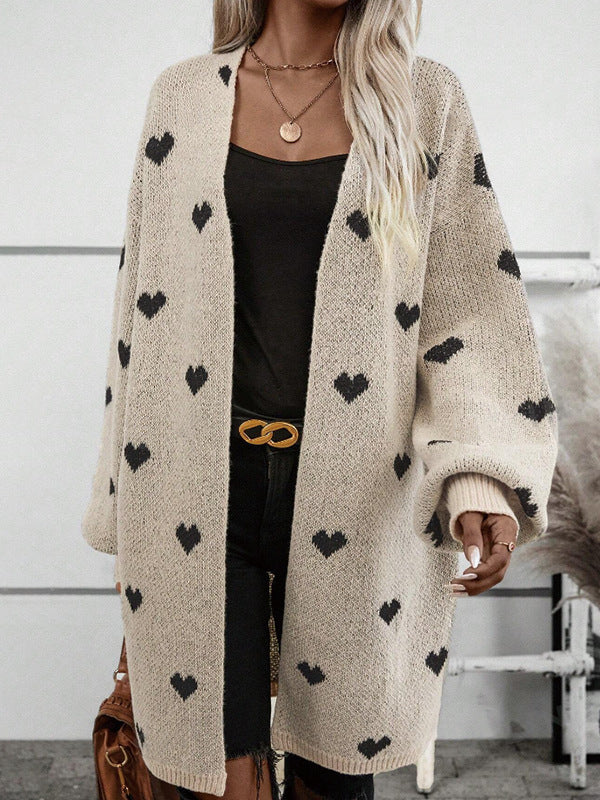 Kvinnors cardigan med hjärt-mönster och avslappnad passform Mirla-Eva Jonsson