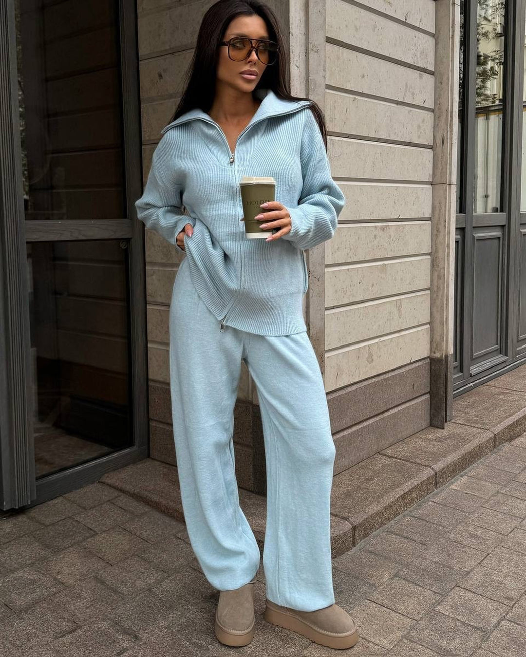 Kvinnors cardigan med hög krage och dragkedja Mirla-Eva Jonsson