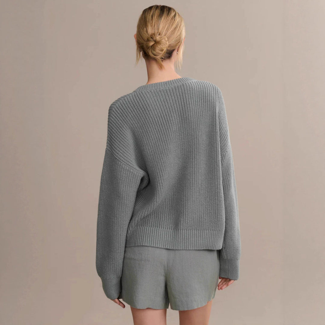 Kvinnors cardigan med knäppning och elegant struktur Mirla-Eva Jonsson
