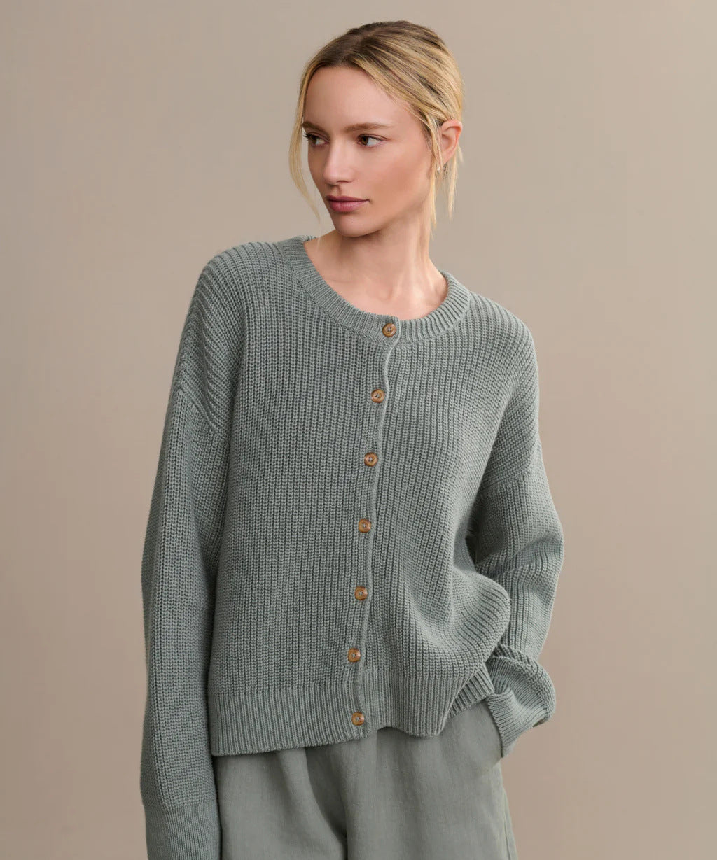 Kvinnors cardigan med knäppning och elegant struktur Mirla-Eva Jonsson