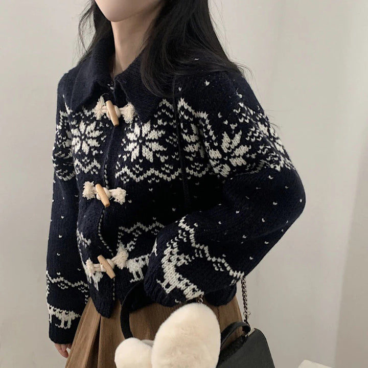 Kvinnors cardigan med kreativt djurmotiv och högkvalitativa träknappar Mirla-Eva Jonsson