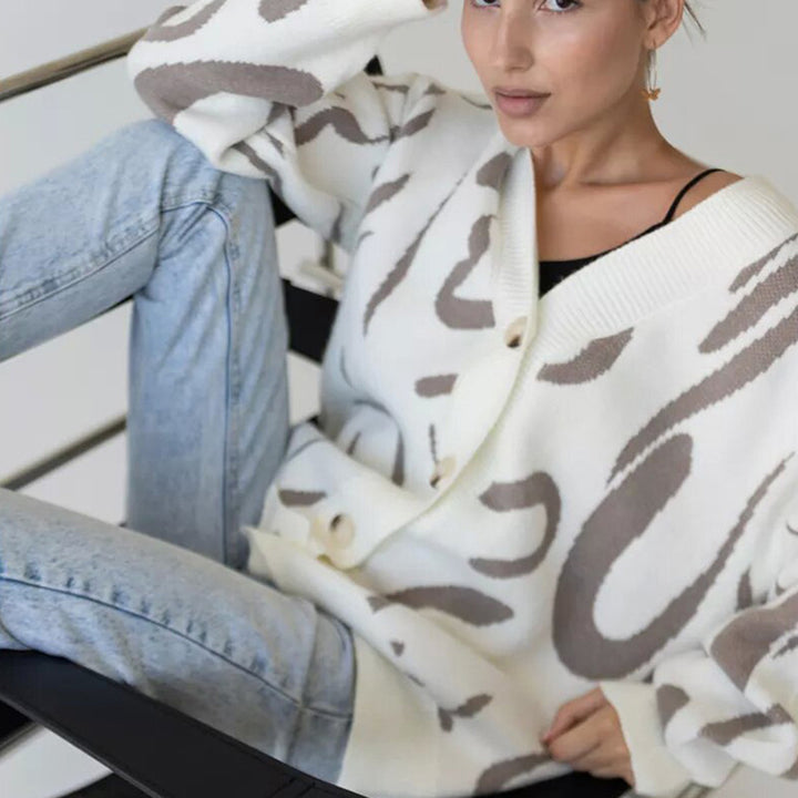 Kvinnors cardigan med modern mönster och eleganta knappar-Eva Jonsson