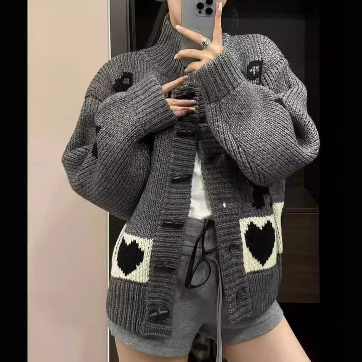 Kvinnors cardigan med trendiga djurmotiv och hög krage Mirla-Eva Jonsson