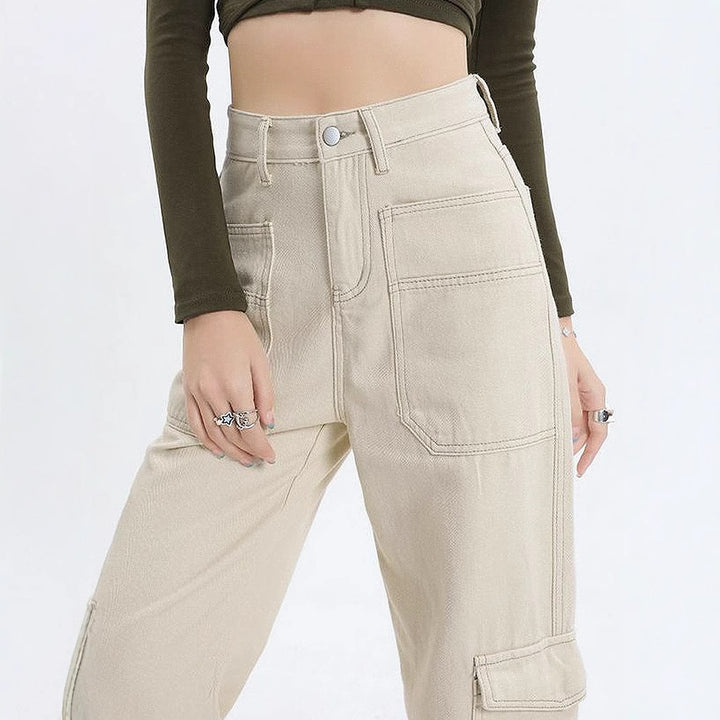 Kvinnors cargoj jeans med hög midja och praktiska fickor Mirla-Eva Jonsson