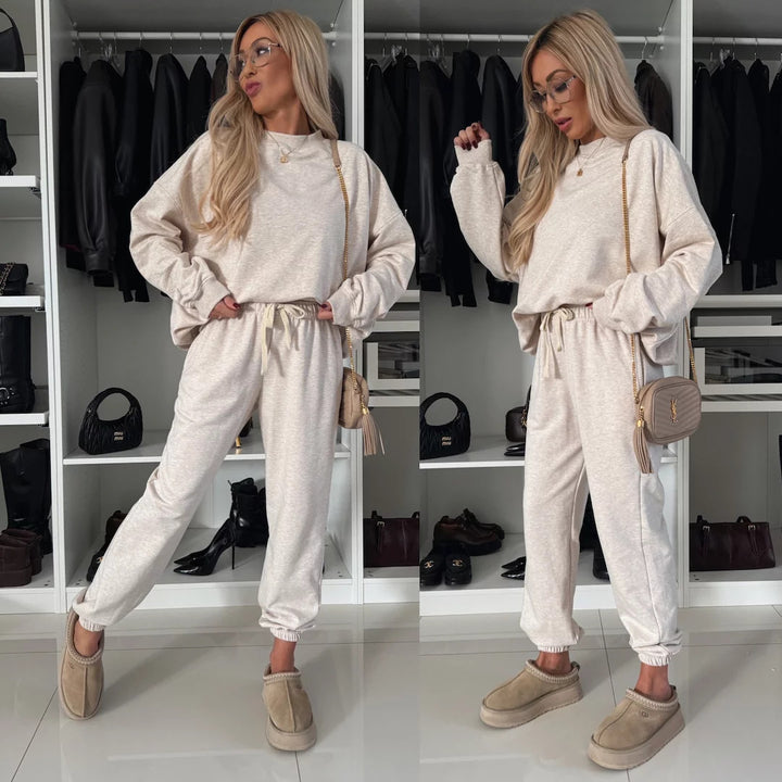 Kvinnors casual träningsoverall med elegant skärning och bekväm passform Mirla-Eva Jonsson