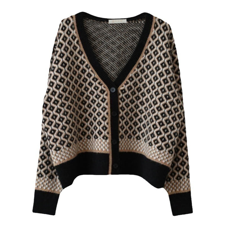 Kvinnors chunkiga stickade cardigan med moderna geometriska mönster och knäppning Mirla-Eva Jonsson
