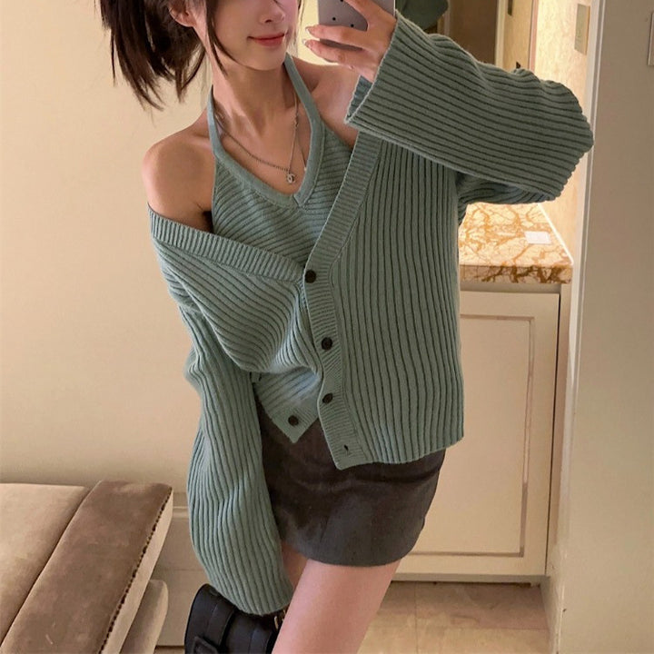 Kvinnors chunky stickad cardigan med en avslappnad passform och djup V-hals Mirla-Eva Jonsson