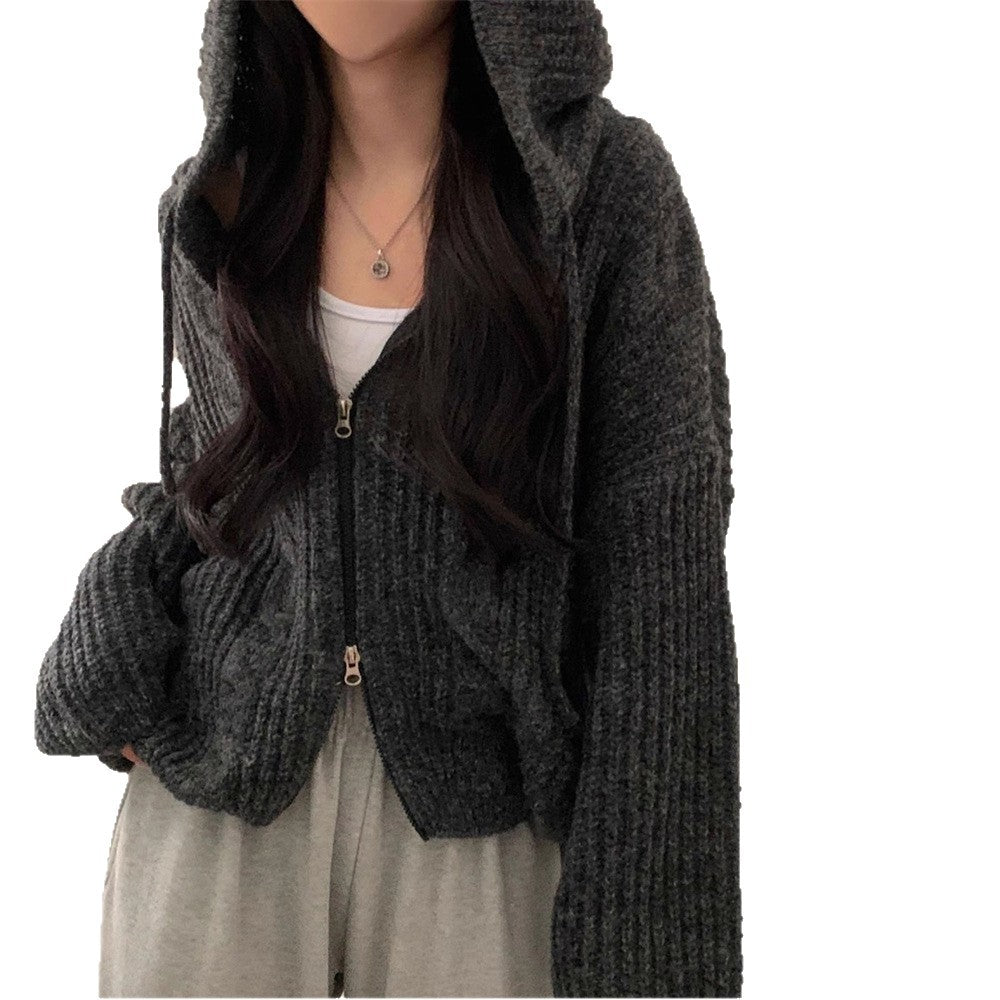 Kvinnors chunky stickad cardigan med huva och avslappnad passform Mirla-Eva Jonsson