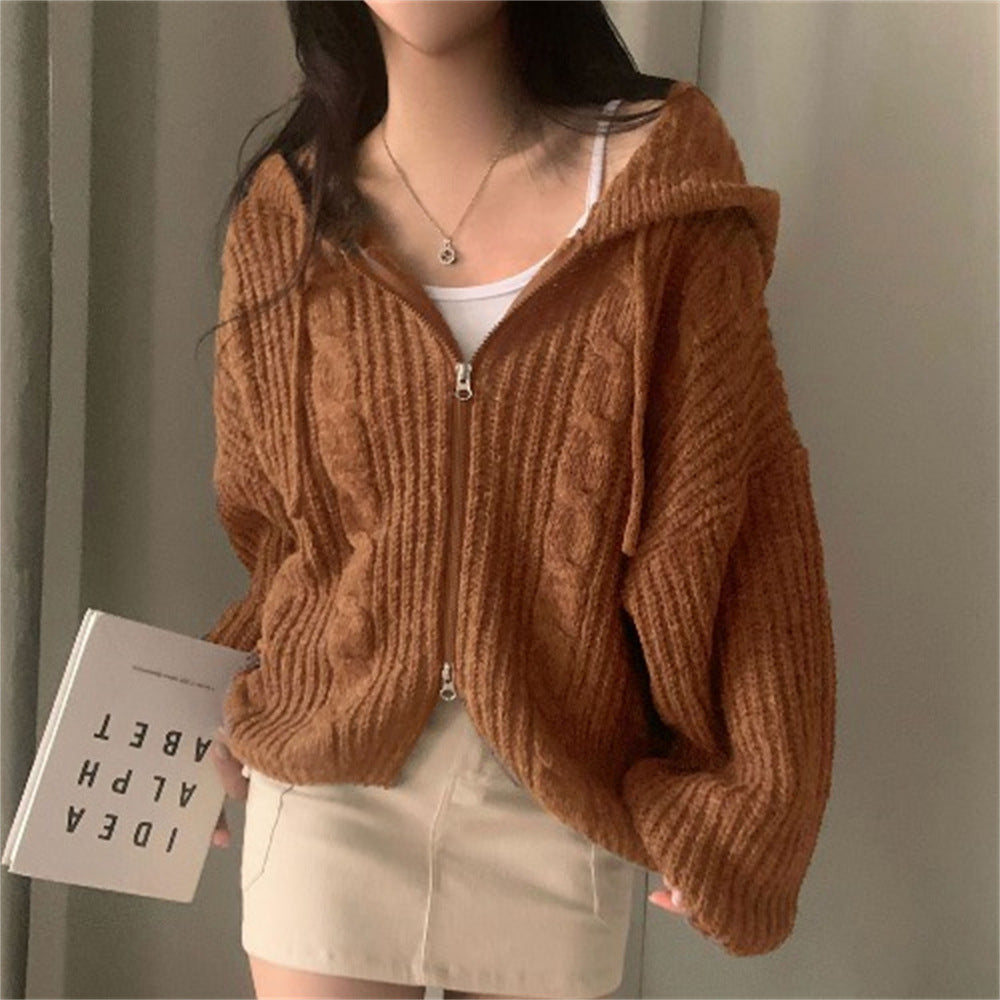 Kvinnors chunky stickad cardigan med huva och avslappnad passform Mirla-Eva Jonsson