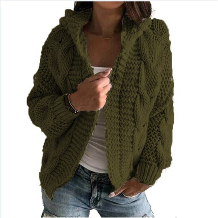 Kvinnors chunky stickad cardigan med huva och djupa fickor Mirla-Eva Jonsson