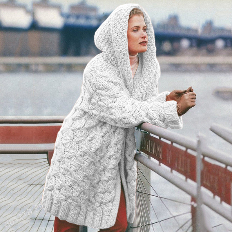 Kvinnors chunky stickad cardigan med huva och texturerat mönster Mirla-Eva Jonsson