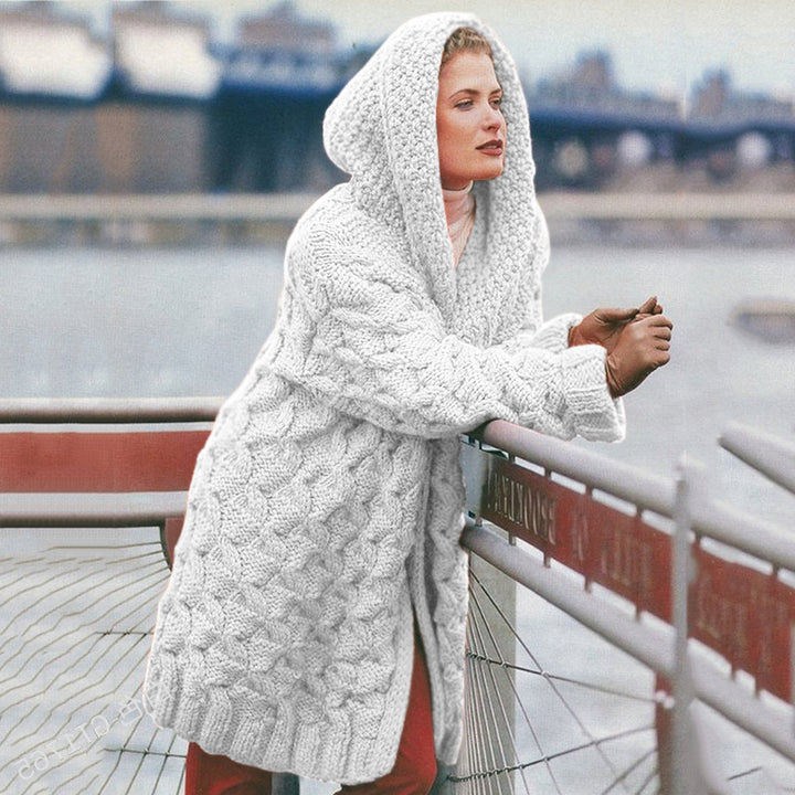 Kvinnors chunky stickad cardigan med huva och texturerat mönster Mirla-Eva Jonsson