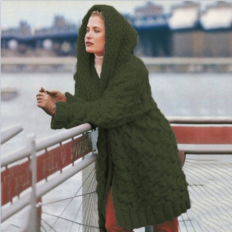 Kvinnors chunky stickad cardigan med huva och texturerat mönster Mirla-Eva Jonsson