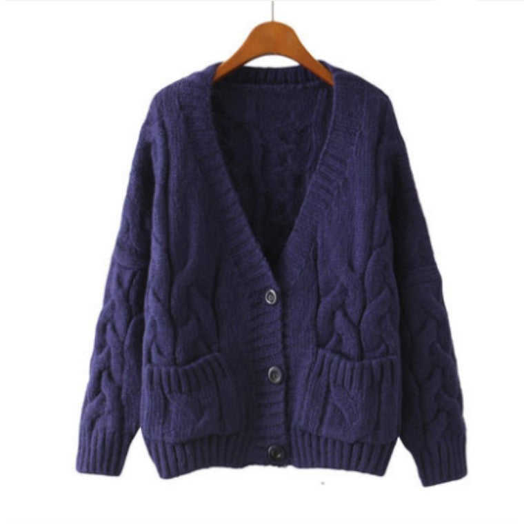 Kvinnors chunky stickad cardigan med knäppfickor och V-hals Mirla-Eva Jonsson