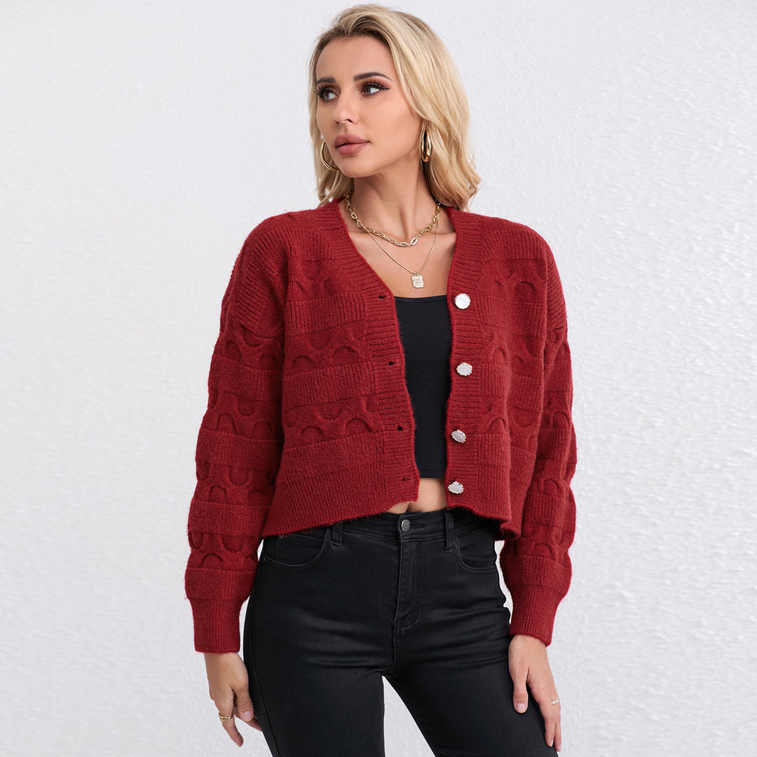 Kvinnors chunky stickad cardigan med unikt mönster och bekväm passform Mirla-Eva Jonsson