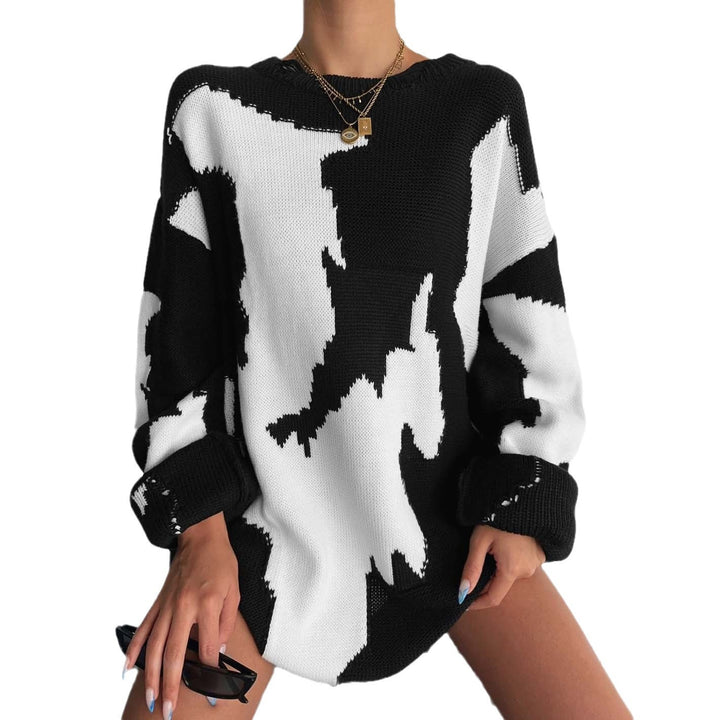 Kvinnors chunky stickad oversized tröja med spännande grafisk design Mirla-Eva Jonsson