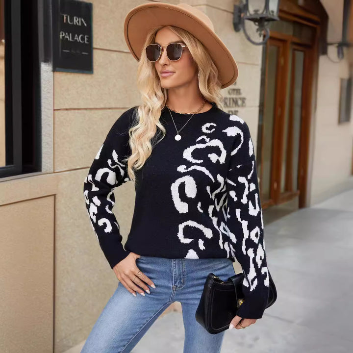 Kvinnors chunky stickad tröja med iögonfallande leopardmönster Mirla-Eva Jonsson
