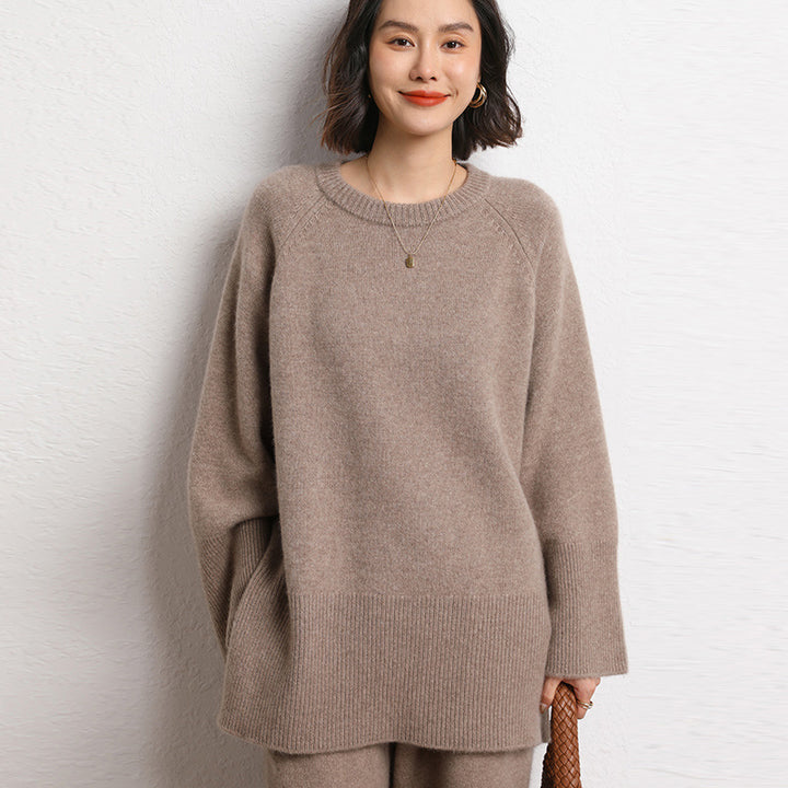 Kvinnors chunky stickad tröja med oversize-design och voluminösa ärmar Mirla-Eva Jonsson