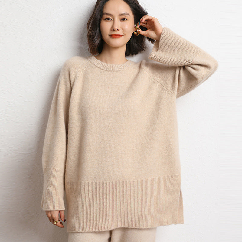 Kvinnors chunky stickad tröja med oversize-design och voluminösa ärmar Mirla-Eva Jonsson