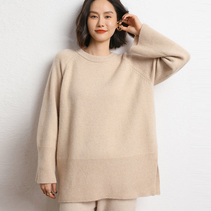 Kvinnors chunky stickad tröja med oversize-design och voluminösa ärmar Mirla-Eva Jonsson