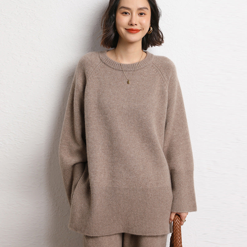 Kvinnors chunky stickad tröja med oversize-design och voluminösa ärmar Mirla-Eva Jonsson