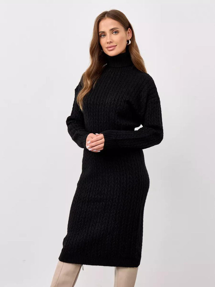 Kvinnors chunky stickad turtleneck tröja med modern kabelmönster och avslappnad passform Mirla-Eva Jonsson