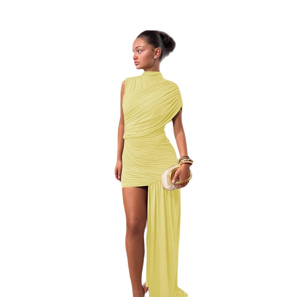 Kvinnors couture mini klänning med asymmetrisk skärning och rynkor Mirla-Eva Jonsson