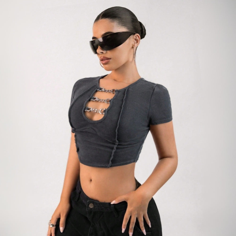 Kvinnors crop top med dekorativa kedjedetaljer och figurvänlig passform Mirla-Eva Jonsson