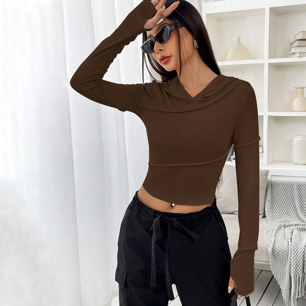 Kvinnors crop top med eleganta huva design och lång ärm Mirla-Eva Jonsson