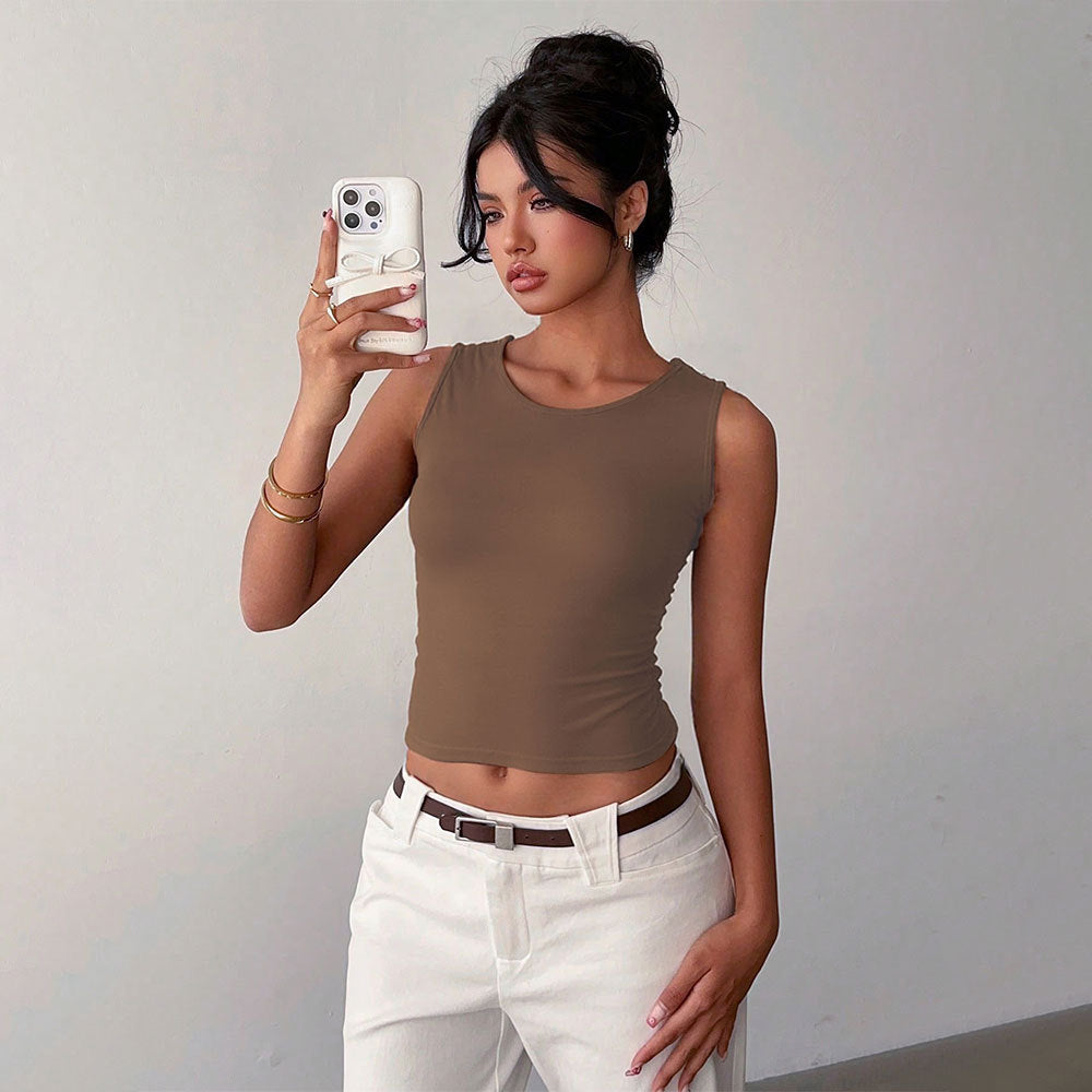 Kvinnors crop top med en kroppsnära skärning och klassisk rund halsringning Mirla-Eva Jonsson